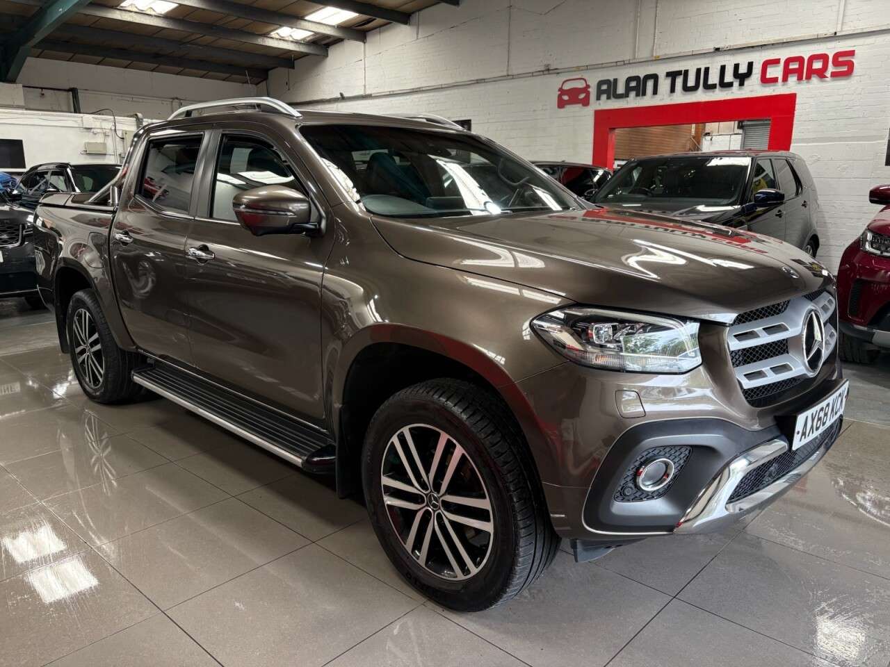 A 2018 MERCEDES-BENZ X CLASS 2.3 CDI Power Pickup Double Cab 4dr Diesel Auto 4MATIC Euro 6 (190 ps) A 2018 MERCEDES-BENZ X CLASS 2.3 CDI Power Pickup Double Cab 4dr Diesel Auto 4MATIC Euro 6 (190 ps)