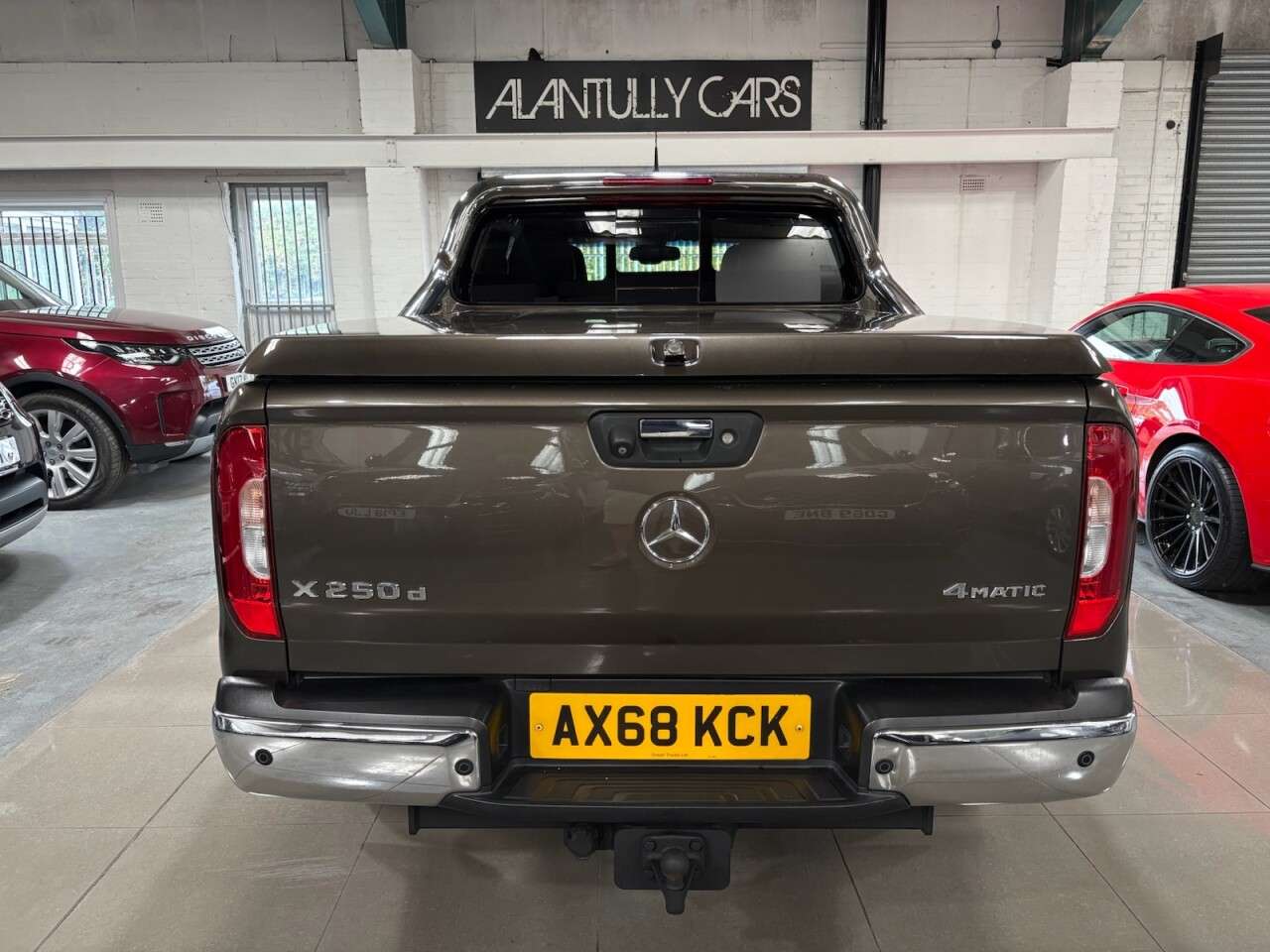 A 2018 MERCEDES-BENZ X CLASS 2.3 CDI Power Pickup Double Cab 4dr Diesel Auto 4MATIC Euro 6 (190 ps) A 2018 MERCEDES-BENZ X CLASS 2.3 CDI Power Pickup Double Cab 4dr Diesel Auto 4MATIC Euro 6 (190 ps)