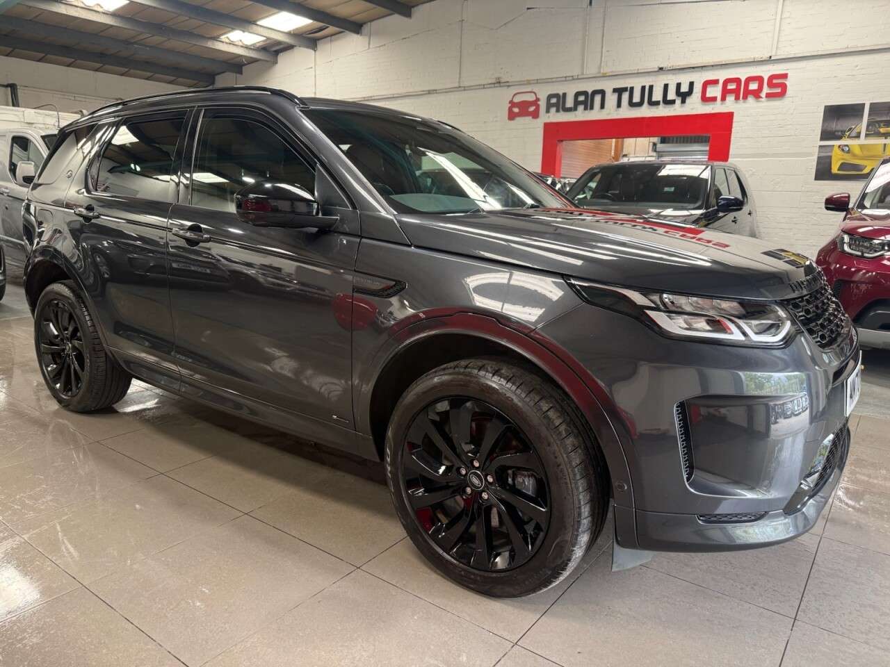 A 2020 LAND ROVER DISCOVERY SPORT 2.0 P200 MHEV R-Dynamic S Plus SUV 5dr Petrol Auto 4WD Euro 6 (s/s) (200 ps A 2020 LAND ROVER DISCOVERY SPORT 2.0 P200 MHEV R-Dynamic S Plus SUV 5dr Petrol Auto 4WD Euro 6 (s/s) (200 ps