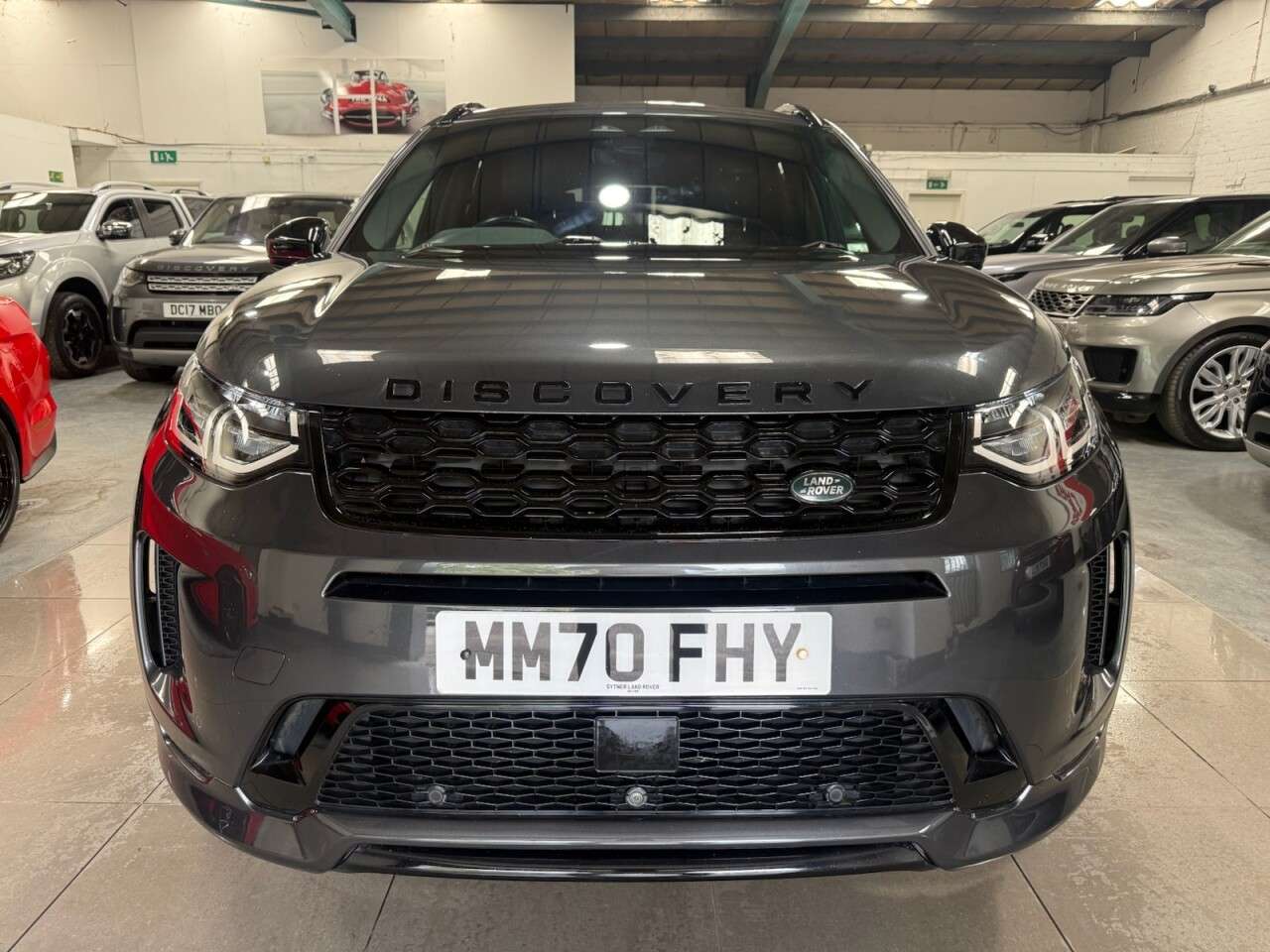 A 2020 LAND ROVER DISCOVERY SPORT 2.0 P200 MHEV R-Dynamic S Plus SUV 5dr Petrol Auto 4WD Euro 6 (s/s) (200 ps A 2020 LAND ROVER DISCOVERY SPORT 2.0 P200 MHEV R-Dynamic S Plus SUV 5dr Petrol Auto 4WD Euro 6 (s/s) (200 ps