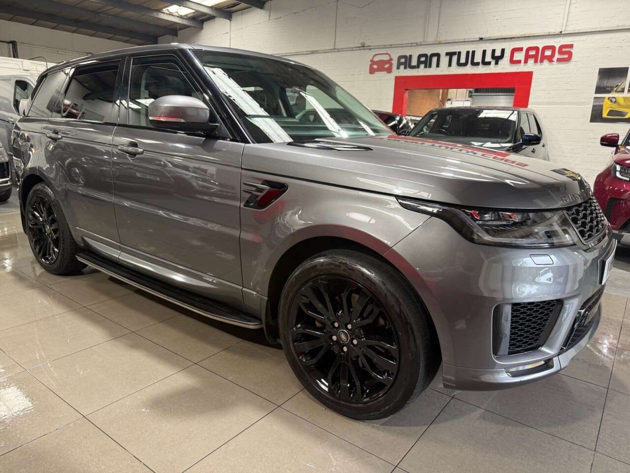 A 2018 LAND ROVER RANGE ROVER SPORT 3.0 SD V6 HSE Dynamic SUV 5dr Diesel Auto 4WD Euro 6 (s/s) (306 ps) A 2018 LAND ROVER RANGE ROVER SPORT 3.0 SD V6 HSE Dynamic SUV 5dr Diesel Auto 4WD Euro 6 (s/s) (306 ps)