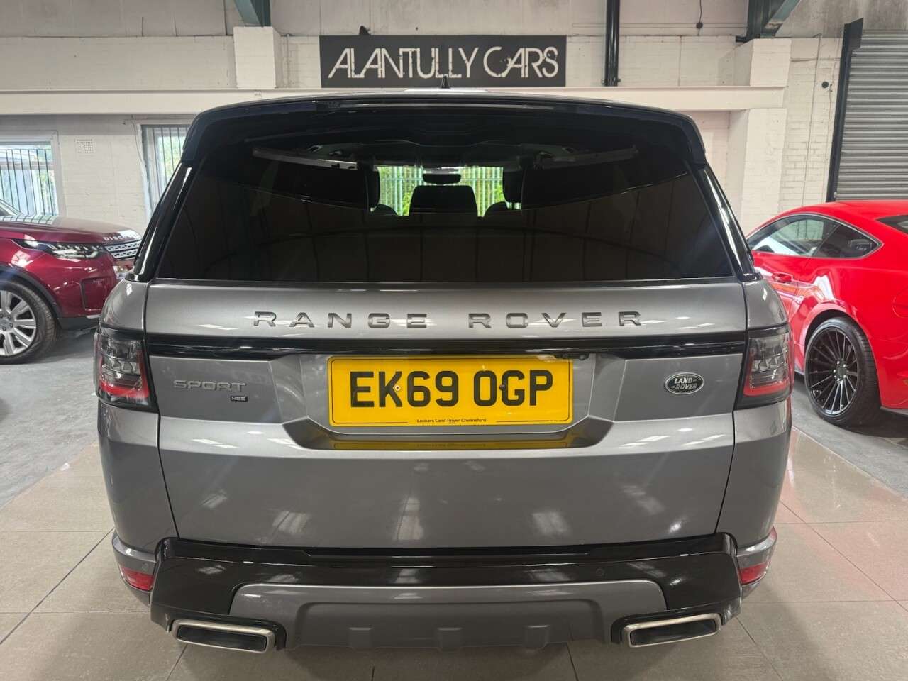 A 2019 LAND ROVER RANGE ROVER SPORT 3.0 SD V6 HSE Dynamic SUV 5dr Diesel Auto 4WD Euro 6 (s/s) (306 ps) A 2019 LAND ROVER RANGE ROVER SPORT 3.0 SD V6 HSE Dynamic SUV 5dr Diesel Auto 4WD Euro 6 (s/s) (306 ps)