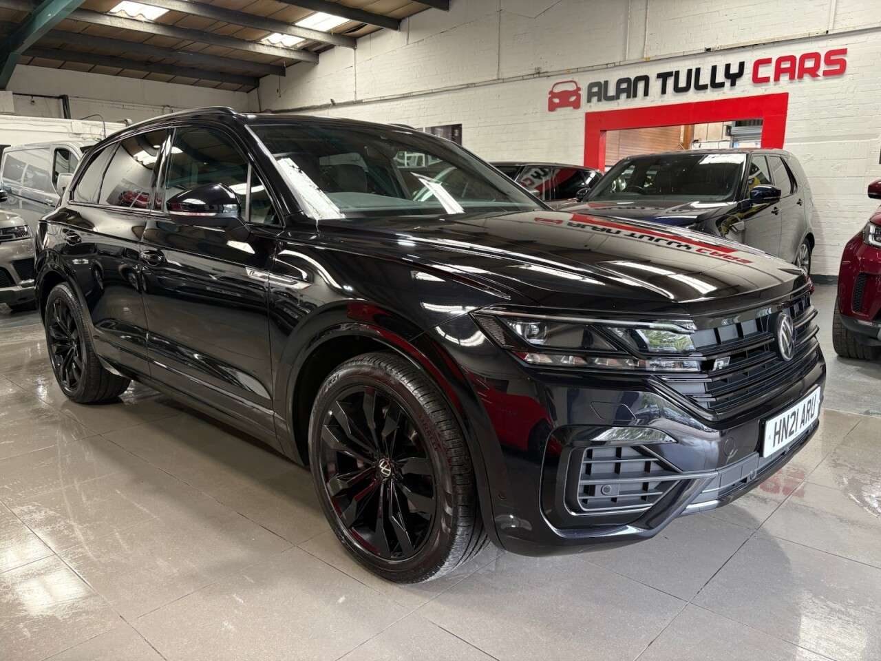 A 2021 VOLKSWAGEN TOUAREG 3.0 TDI V6 Black Edition SUV 5dr Diesel Tiptronic 4Motion Euro 6 (s/s) (286 A 2021 VOLKSWAGEN TOUAREG 3.0 TDI V6 Black Edition SUV 5dr Diesel Tiptronic 4Motion Euro 6 (s/s) (286