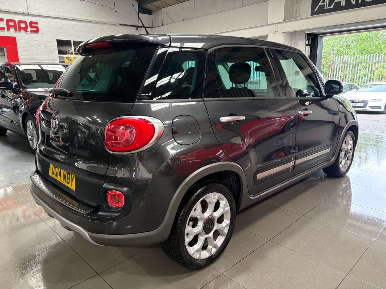 2014 FIAT 500L 2014 FIAT 500L