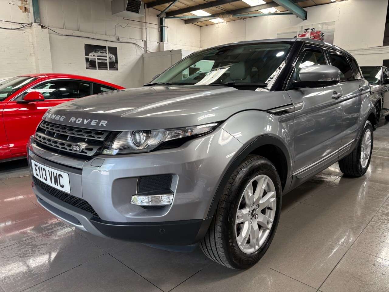 A 2013 LAND ROVER RANGE ROVER EVOQUE 2.2 SD4 Pure SUV 5dr Diesel Auto 4WD Euro 5 (190 ps) A 2013 LAND ROVER RANGE ROVER EVOQUE 2.2 SD4 Pure SUV 5dr Diesel Auto 4WD Euro 5 (190 ps)