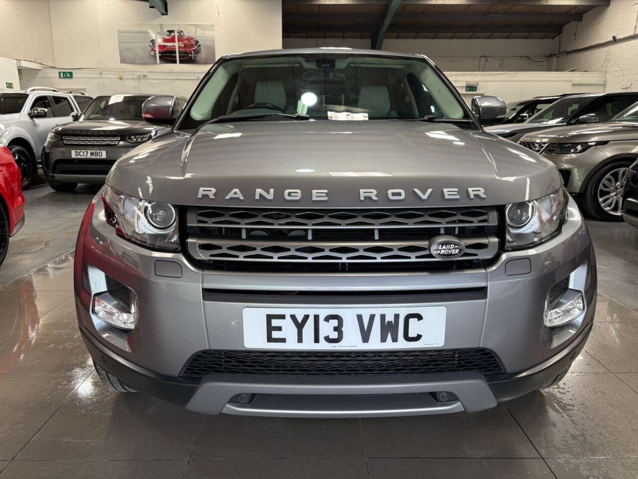 A 2013 LAND ROVER RANGE ROVER EVOQUE 2.2 SD4 Pure SUV 5dr Diesel Auto 4WD Euro 5 (190 ps) A 2013 LAND ROVER RANGE ROVER EVOQUE 2.2 SD4 Pure SUV 5dr Diesel Auto 4WD Euro 5 (190 ps)