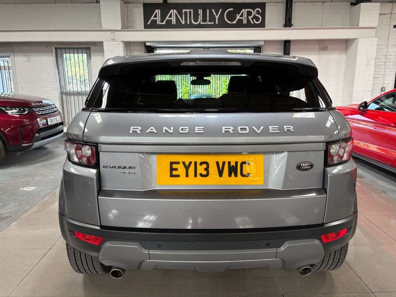 A 2013 LAND ROVER RANGE ROVER EVOQUE 2.2 SD4 Pure SUV 5dr Diesel Auto 4WD Euro 5 (190 ps) A 2013 LAND ROVER RANGE ROVER EVOQUE 2.2 SD4 Pure SUV 5dr Diesel Auto 4WD Euro 5 (190 ps)