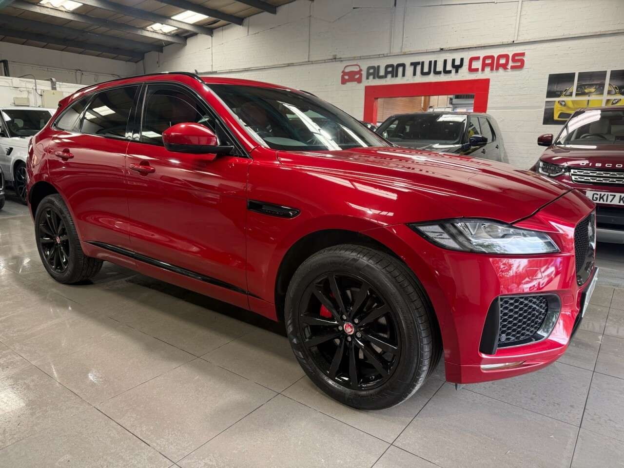 A 2016 JAGUAR F-PACE 3.0 V6 S SUV 5dr Petrol Auto AWD Euro 6 (s/s) (380 ps) A 2016 JAGUAR F-PACE 3.0 V6 S SUV 5dr Petrol Auto AWD Euro 6 (s/s) (380 ps)