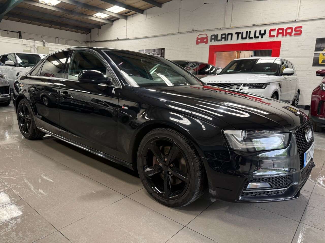 A 2012 AUDI A4 2.0 TFSI S line Saloon 4dr Petrol Manual quattro Euro 5 (s/s) (211 ps) A 2012 AUDI A4 2.0 TFSI S line Saloon 4dr Petrol Manual quattro Euro 5 (s/s) (211 ps)