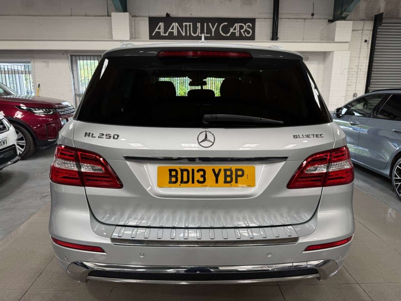 A 2013 MERCEDES-BENZ M CLASS 2.1 ML250 BlueTEC AMG Sport SUV 5dr Diesel G-Tronic 4WD Euro 6 (s/s) (204 p A 2013 MERCEDES-BENZ M CLASS 2.1 ML250 BlueTEC AMG Sport SUV 5dr Diesel G-Tronic 4WD Euro 6 (s/s) (204 p