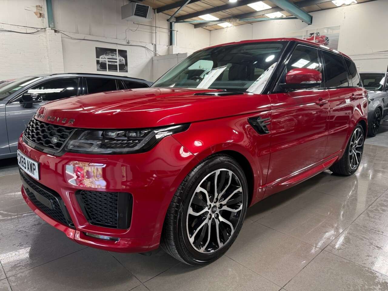 A 2019 LAND ROVER RANGE ROVER SPORT 3.0 SD V6 HSE Dynamic SUV 5dr Diesel Auto 4WD Euro 6 (s/s) (306 ps) A 2019 LAND ROVER RANGE ROVER SPORT 3.0 SD V6 HSE Dynamic SUV 5dr Diesel Auto 4WD Euro 6 (s/s) (306 ps)