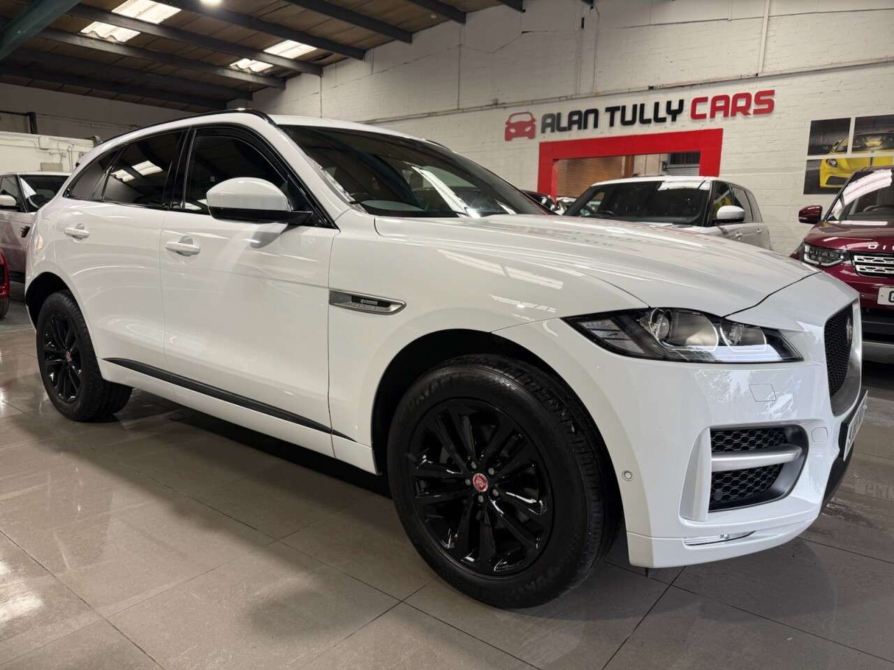 A 2018 JAGUAR F-PACE 2.0 P250i R-Sport SUV 5dr Petrol Auto AWD Euro 6 (s/s) (250 ps) A 2018 JAGUAR F-PACE 2.0 P250i R-Sport SUV 5dr Petrol Auto AWD Euro 6 (s/s) (250 ps)