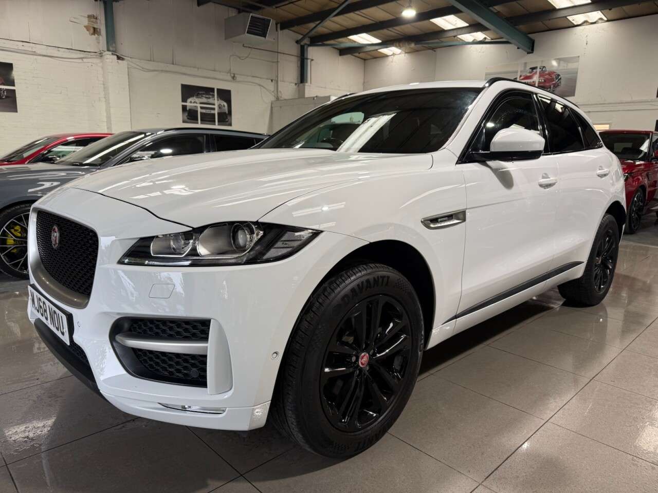 A 2018 JAGUAR F-PACE 2.0 P250i R-Sport SUV 5dr Petrol Auto AWD Euro 6 (s/s) (250 ps) A 2018 JAGUAR F-PACE 2.0 P250i R-Sport SUV 5dr Petrol Auto AWD Euro 6 (s/s) (250 ps)