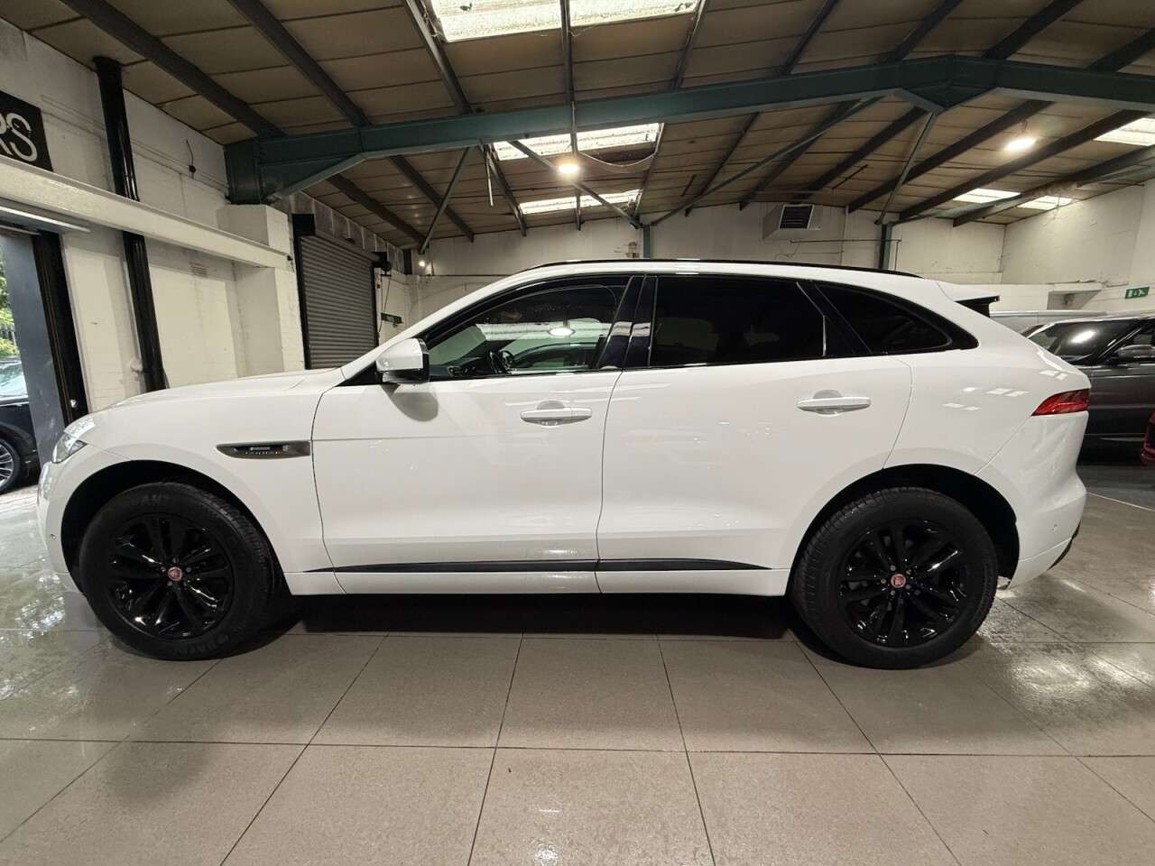 2018 JAGUAR F-PACE 2018 JAGUAR F-PACE