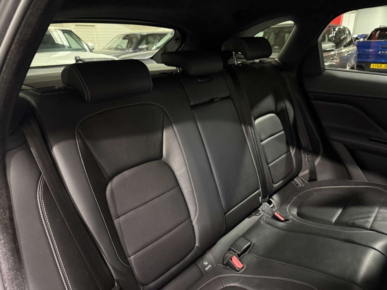2018 JAGUAR F-PACE 2018 JAGUAR F-PACE