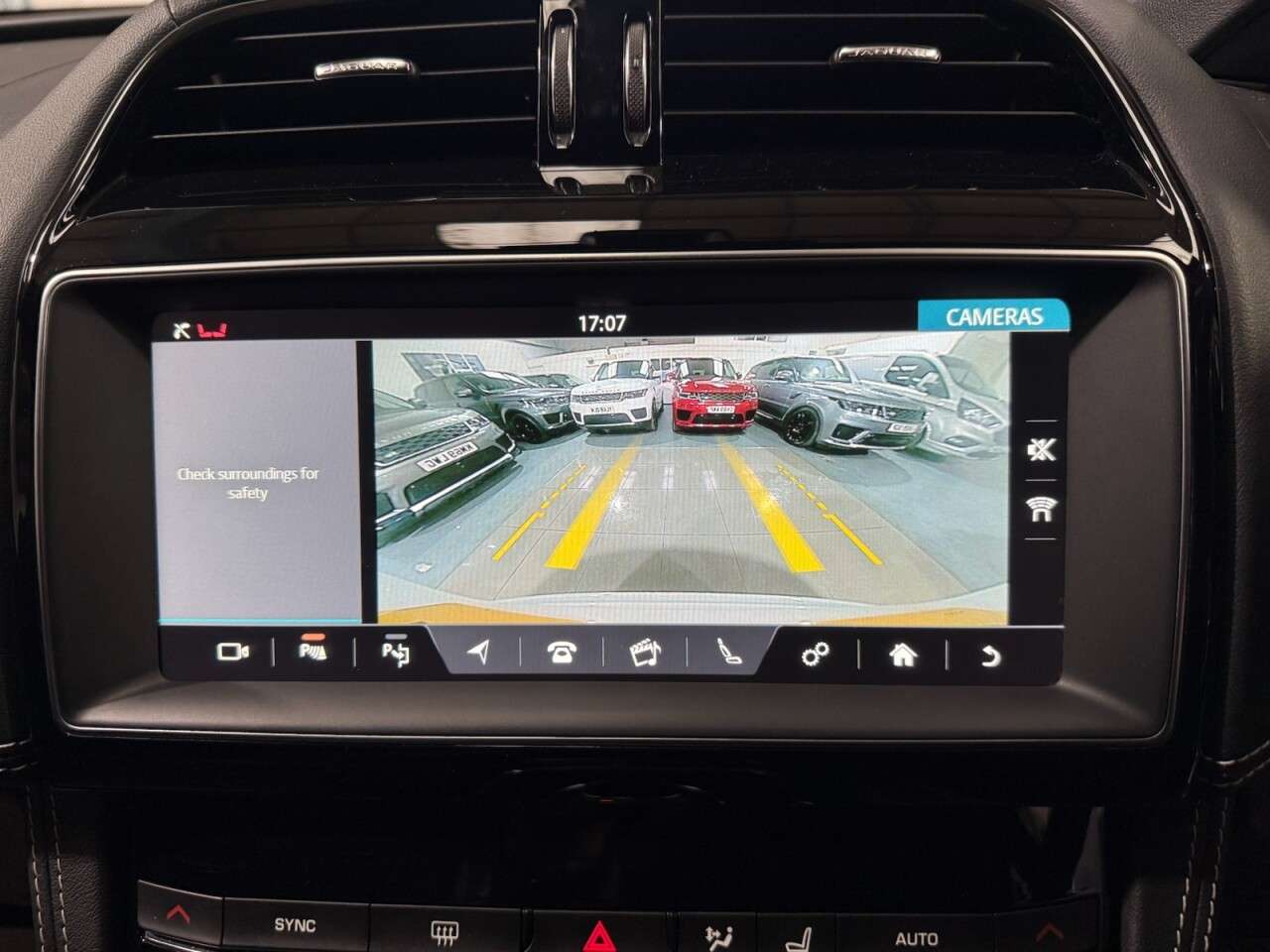 2018 JAGUAR F-PACE 2018 JAGUAR F-PACE