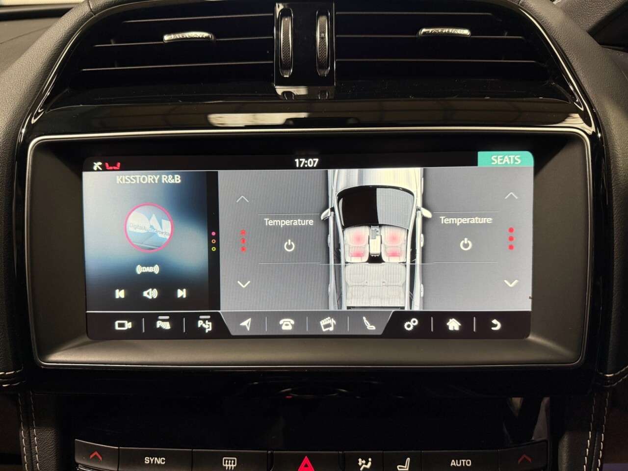 2018 JAGUAR F-PACE 2018 JAGUAR F-PACE