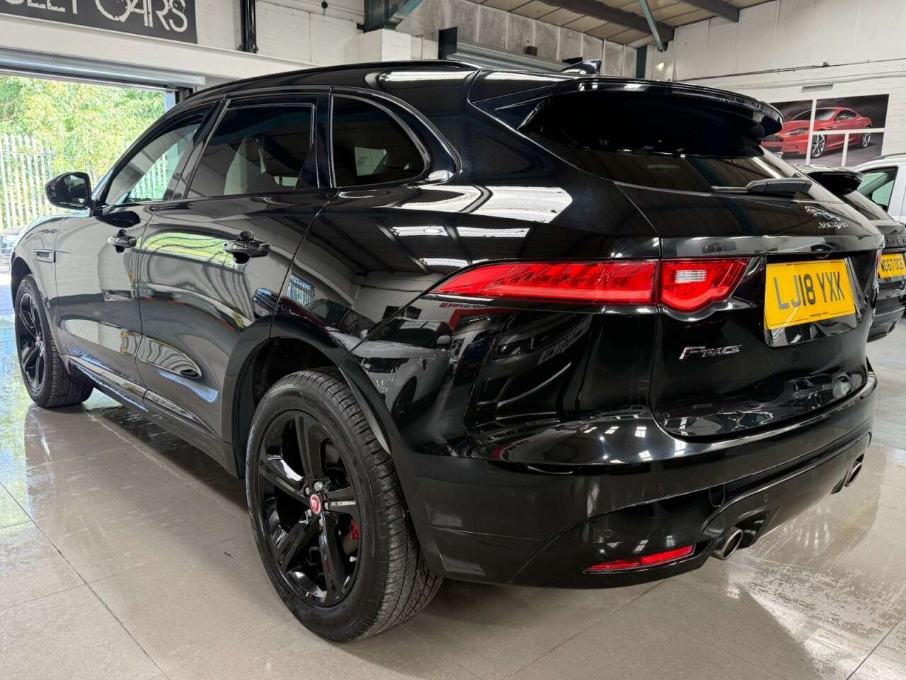 2018 JAGUAR F-PACE 2018 JAGUAR F-PACE