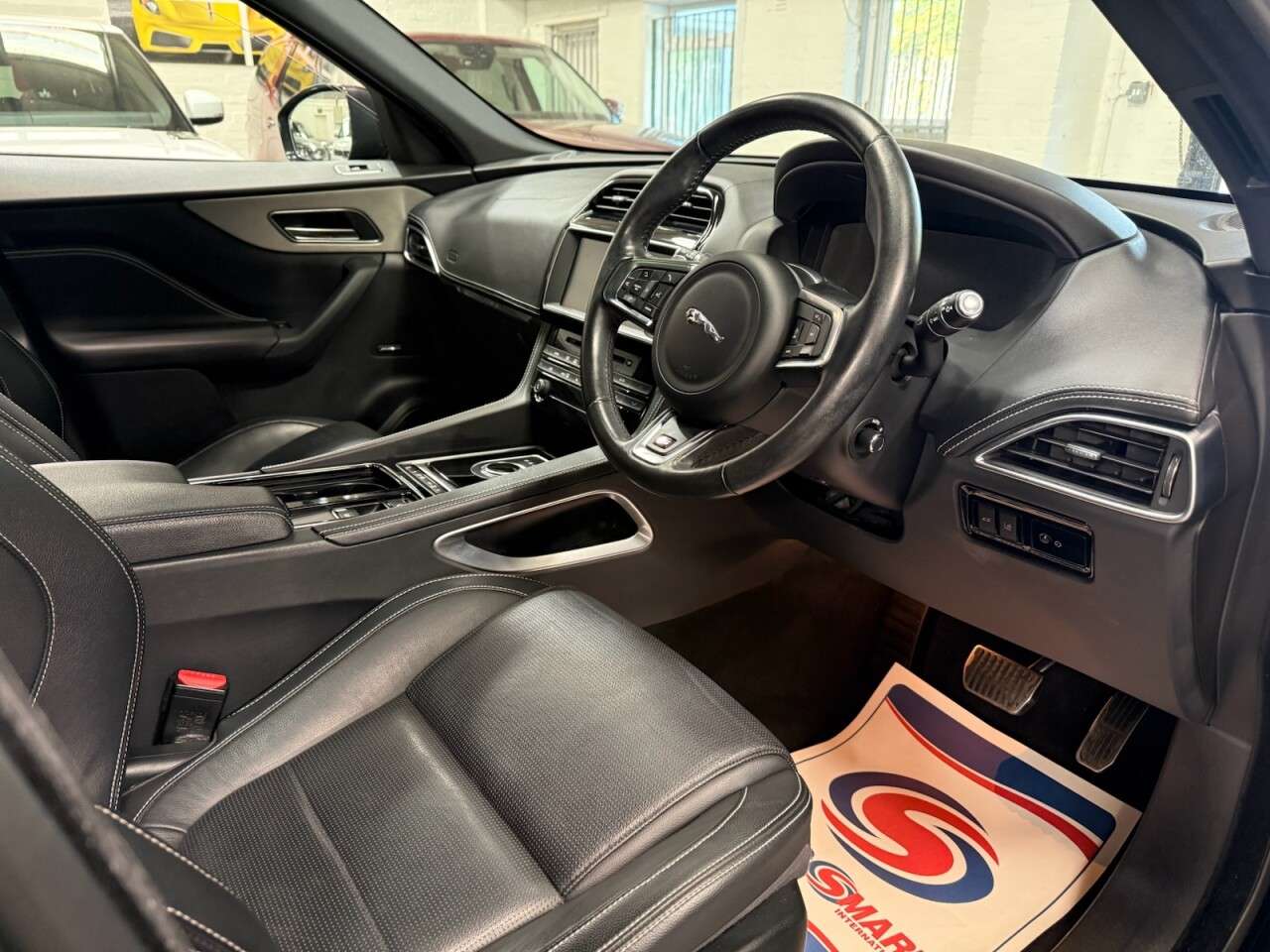 2018 JAGUAR F-PACE 2018 JAGUAR F-PACE
