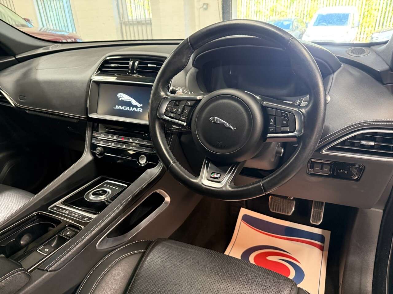 2018 JAGUAR F-PACE 2018 JAGUAR F-PACE