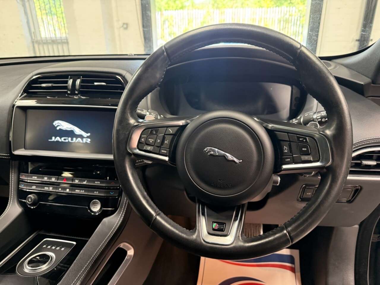 2018 JAGUAR F-PACE 2018 JAGUAR F-PACE