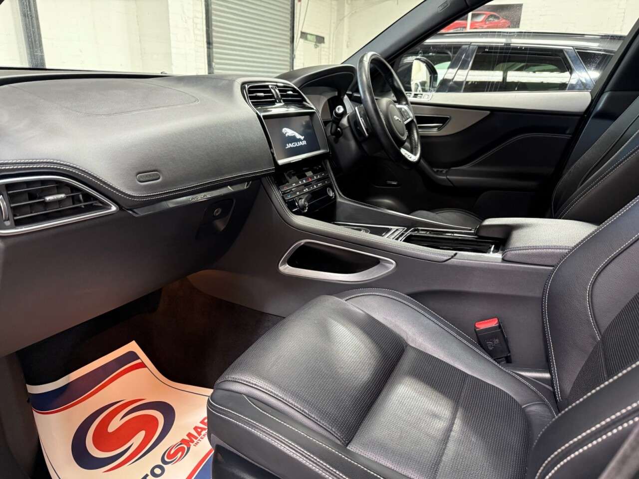 2018 JAGUAR F-PACE 2018 JAGUAR F-PACE