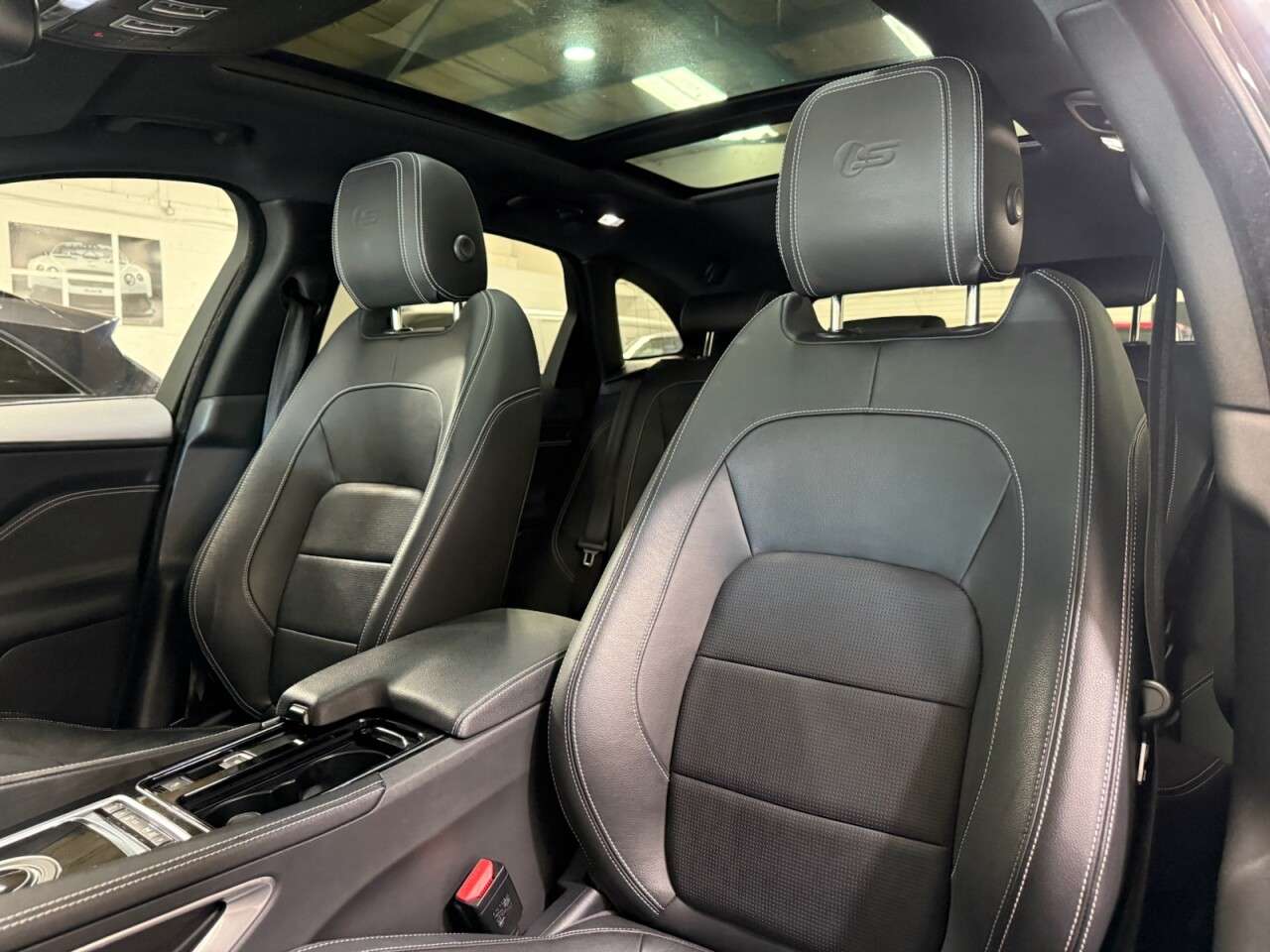 2018 JAGUAR F-PACE 2018 JAGUAR F-PACE