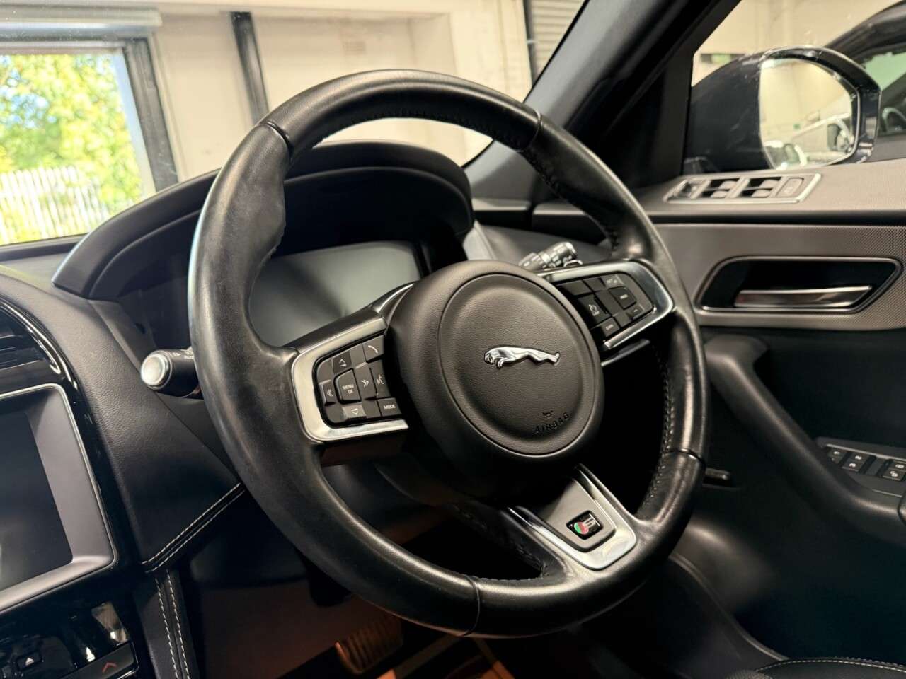 2018 JAGUAR F-PACE 2018 JAGUAR F-PACE
