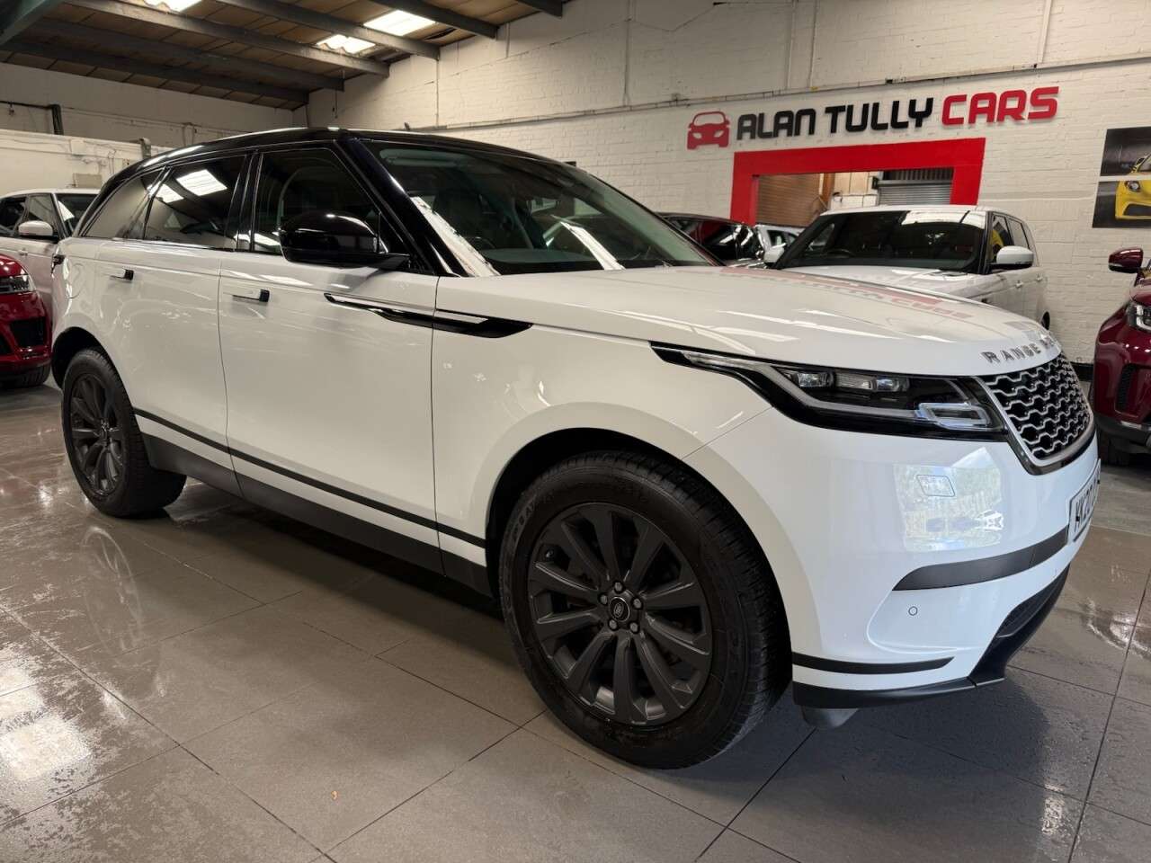 A 2020 LAND ROVER RANGE ROVER VELAR 2.0 P300 GPF S SUV 5dr Petrol Auto 4WD Euro 6 (s/s) (300 ps) A 2020 LAND ROVER RANGE ROVER VELAR 2.0 P300 GPF S SUV 5dr Petrol Auto 4WD Euro 6 (s/s) (300 ps)