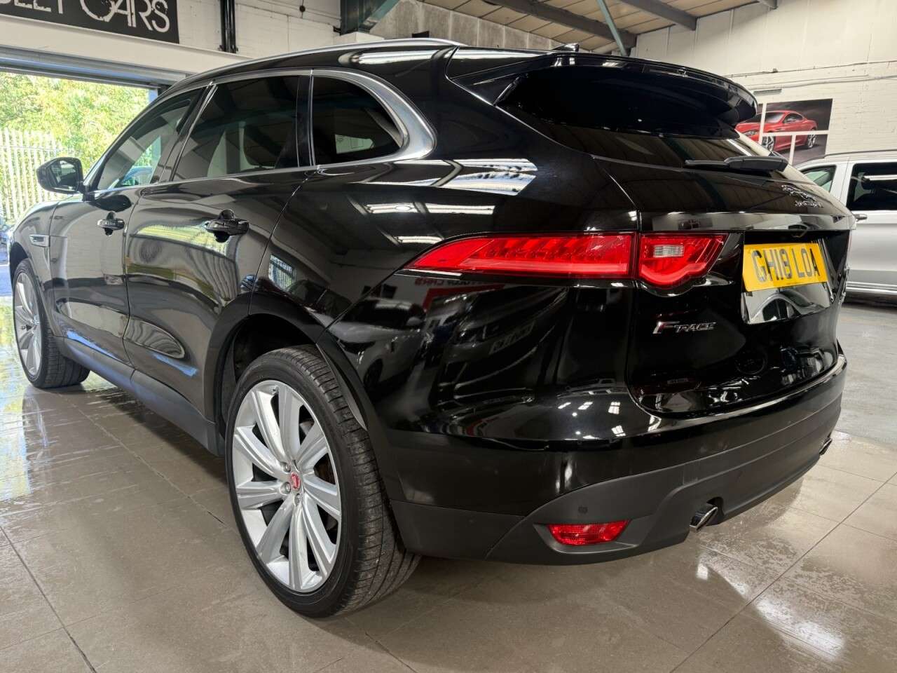 2018 JAGUAR F-PACE 2018 JAGUAR F-PACE