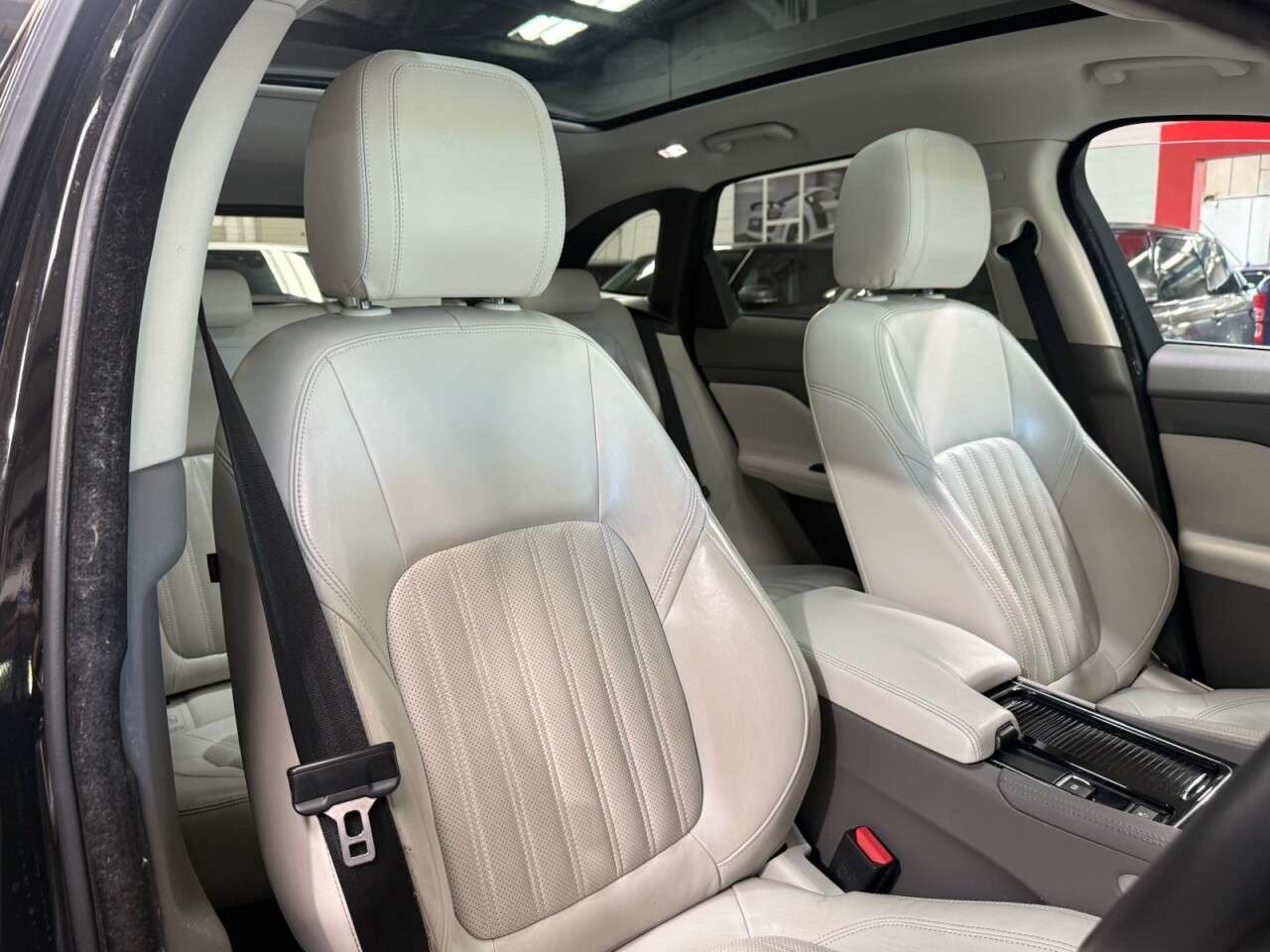 2018 JAGUAR F-PACE 2018 JAGUAR F-PACE