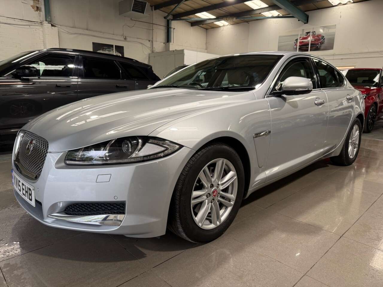 A 2015 JAGUAR XF 2.2d Portfolio Saloon 4dr Diesel Auto Euro 5 (s/s) (163 ps) A 2015 JAGUAR XF 2.2d Portfolio Saloon 4dr Diesel Auto Euro 5 (s/s) (163 ps)