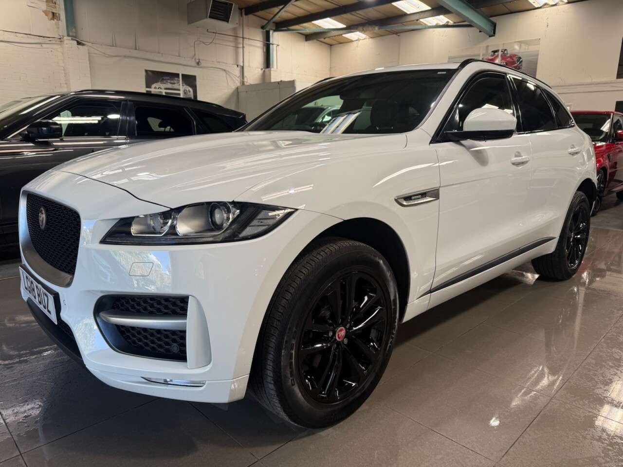 A 2018 JAGUAR F-PACE 2.0 P250i R-Sport SUV 5dr Petrol Auto AWD Euro 6 (s/s) (250 ps) A 2018 JAGUAR F-PACE 2.0 P250i R-Sport SUV 5dr Petrol Auto AWD Euro 6 (s/s) (250 ps)