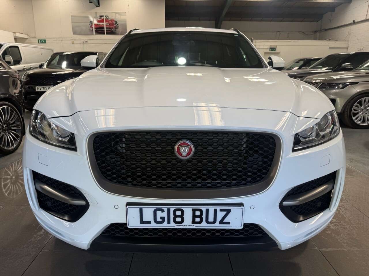 A 2018 JAGUAR F-PACE 2.0 P250i R-Sport SUV 5dr Petrol Auto AWD Euro 6 (s/s) (250 ps) A 2018 JAGUAR F-PACE 2.0 P250i R-Sport SUV 5dr Petrol Auto AWD Euro 6 (s/s) (250 ps)
