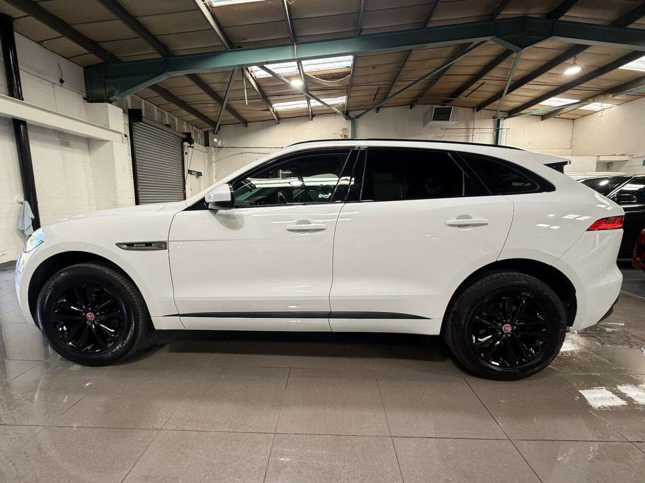 2018 JAGUAR F-PACE 2018 JAGUAR F-PACE