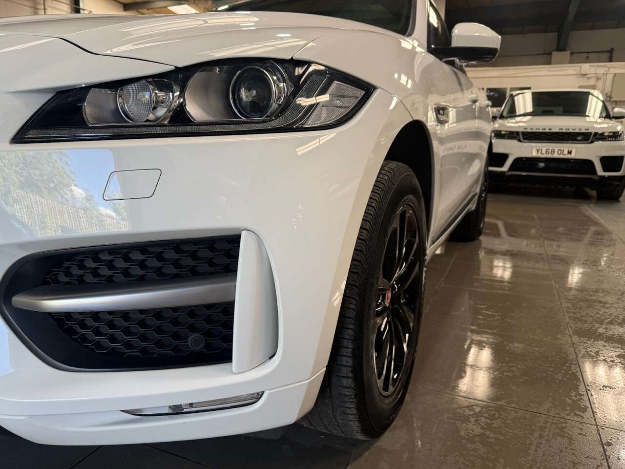 2018 JAGUAR F-PACE 2018 JAGUAR F-PACE