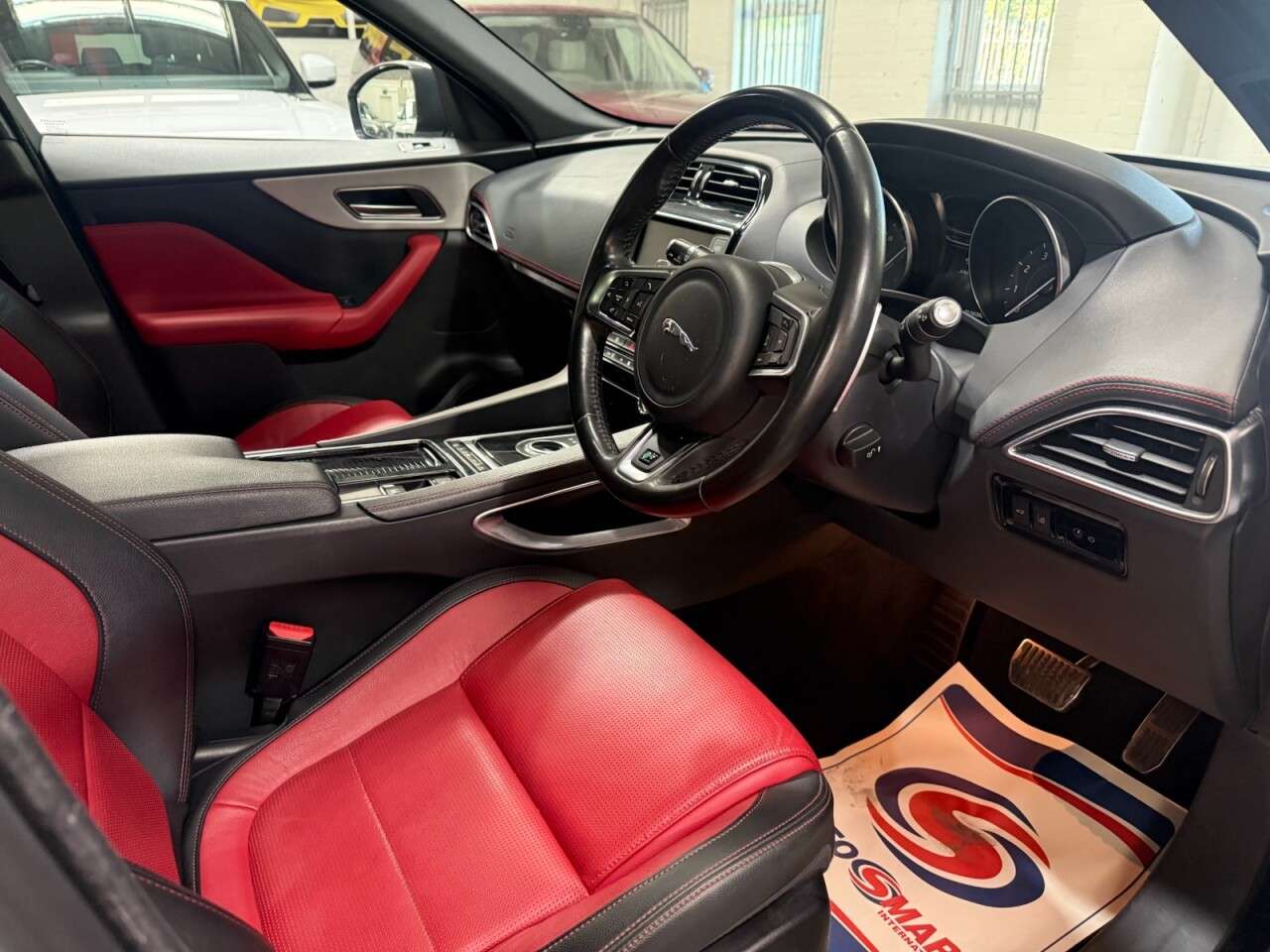 2018 JAGUAR F-PACE 2018 JAGUAR F-PACE