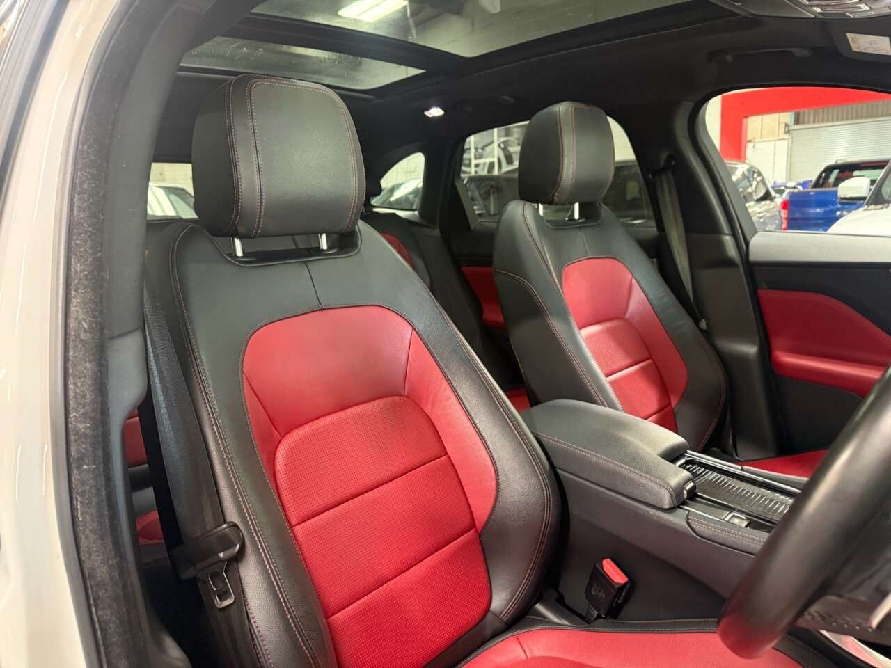 2018 JAGUAR F-PACE 2018 JAGUAR F-PACE
