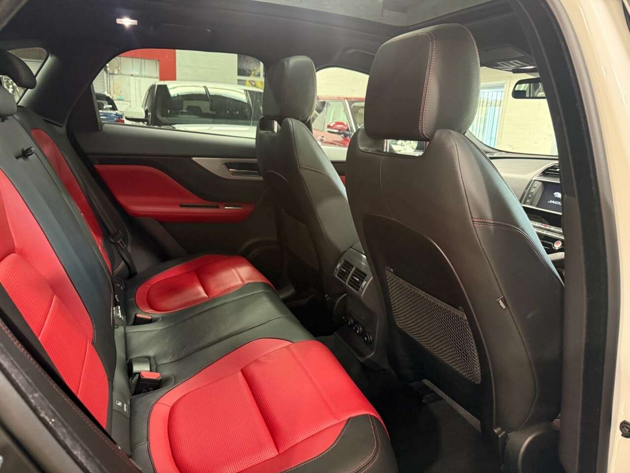 2018 JAGUAR F-PACE 2018 JAGUAR F-PACE