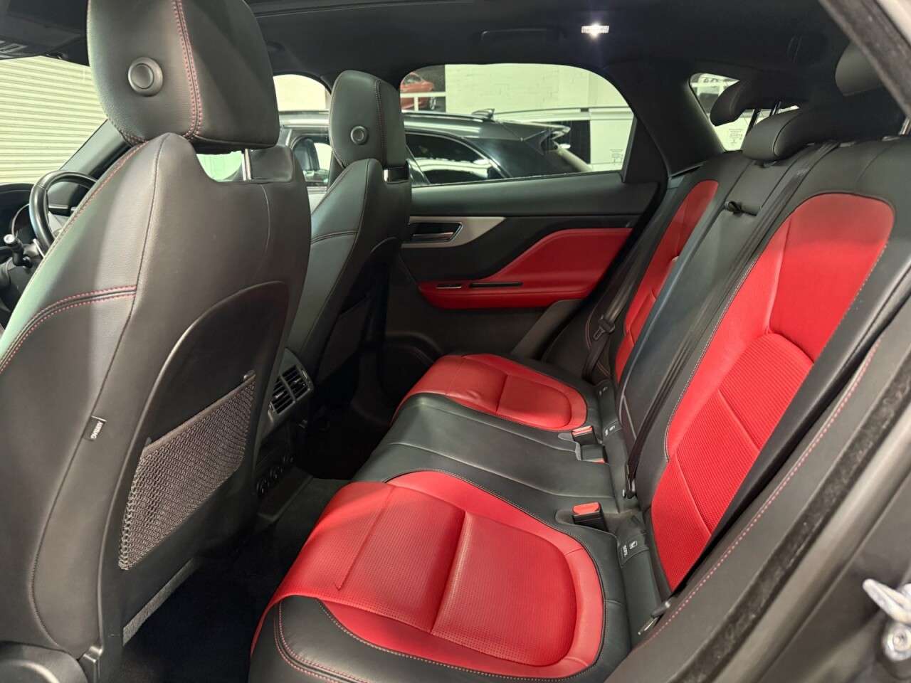 2018 JAGUAR F-PACE 2018 JAGUAR F-PACE