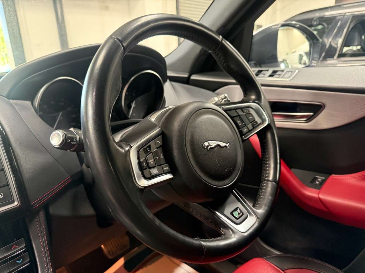 2018 JAGUAR F-PACE 2018 JAGUAR F-PACE
