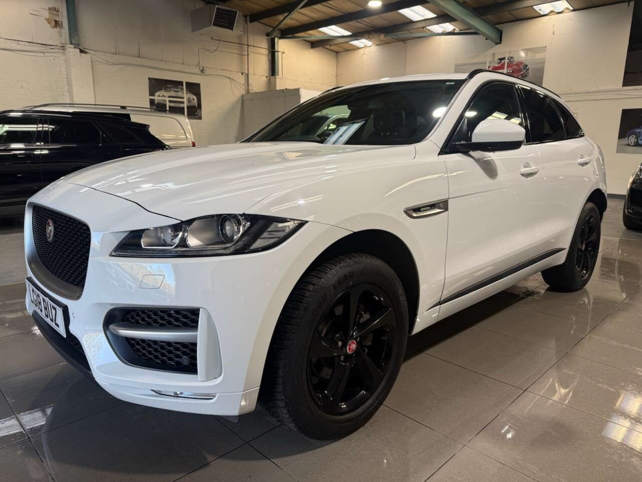 A 2018 JAGUAR F-PACE 2.0 P250i R-Sport SUV 5dr Petrol Auto AWD Euro 6 (s/s) (250 ps) A 2018 JAGUAR F-PACE 2.0 P250i R-Sport SUV 5dr Petrol Auto AWD Euro 6 (s/s) (250 ps)
