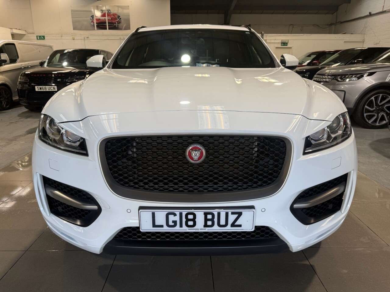 A 2018 JAGUAR F-PACE 2.0 P250i R-Sport SUV 5dr Petrol Auto AWD Euro 6 (s/s) (250 ps) A 2018 JAGUAR F-PACE 2.0 P250i R-Sport SUV 5dr Petrol Auto AWD Euro 6 (s/s) (250 ps)