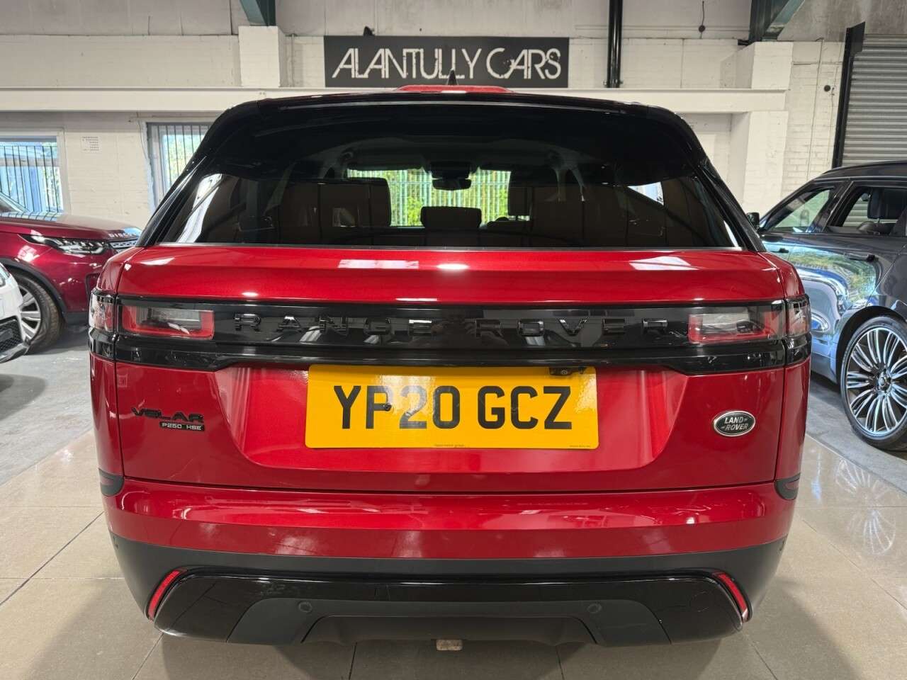 A 2020 LAND ROVER RANGE ROVER VELAR 2.0 P250 HSE SUV 5dr Petrol Auto 4WD Euro 6 (s/s) (250 ps) A 2020 LAND ROVER RANGE ROVER VELAR 2.0 P250 HSE SUV 5dr Petrol Auto 4WD Euro 6 (s/s) (250 ps)