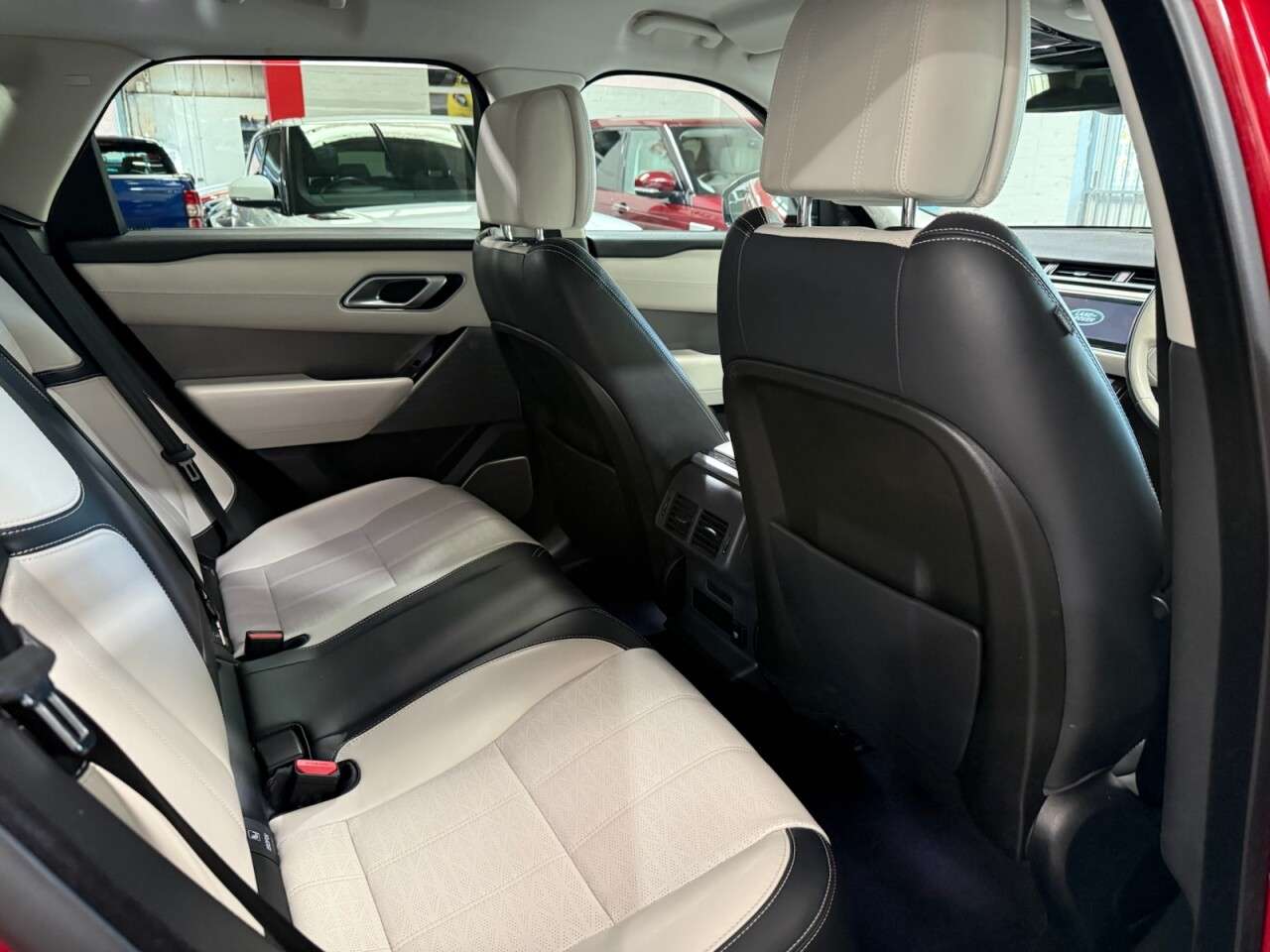 2020 LAND ROVER RANGE ROVER VELAR 2020 LAND ROVER RANGE ROVER VELAR