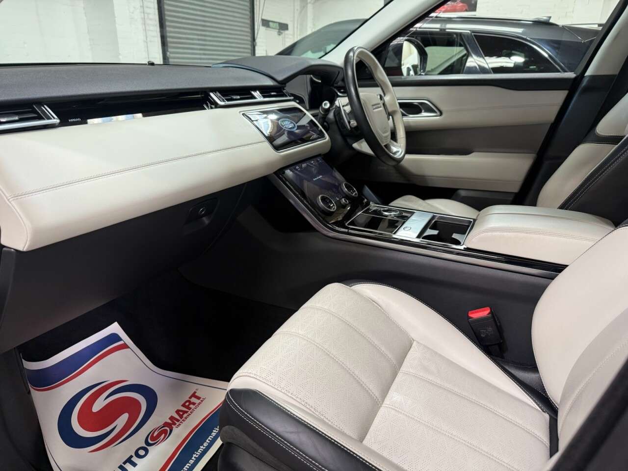2020 LAND ROVER RANGE ROVER VELAR 2020 LAND ROVER RANGE ROVER VELAR
