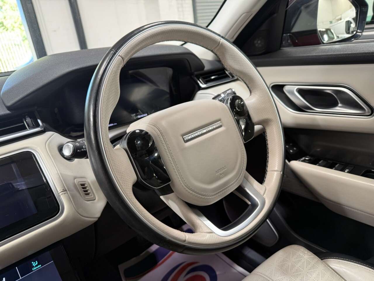 2020 LAND ROVER RANGE ROVER VELAR 2020 LAND ROVER RANGE ROVER VELAR