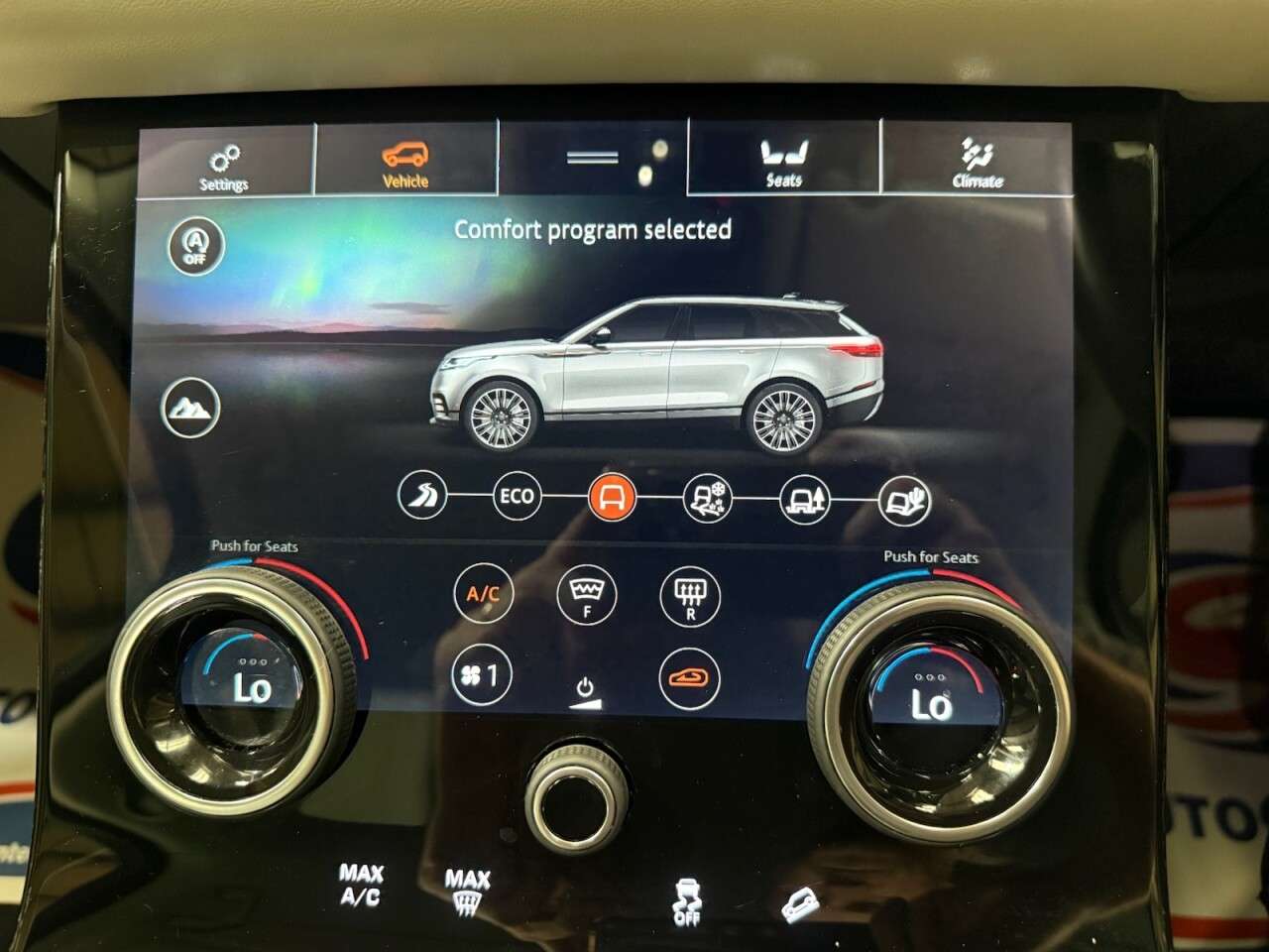 2020 LAND ROVER RANGE ROVER VELAR 2020 LAND ROVER RANGE ROVER VELAR