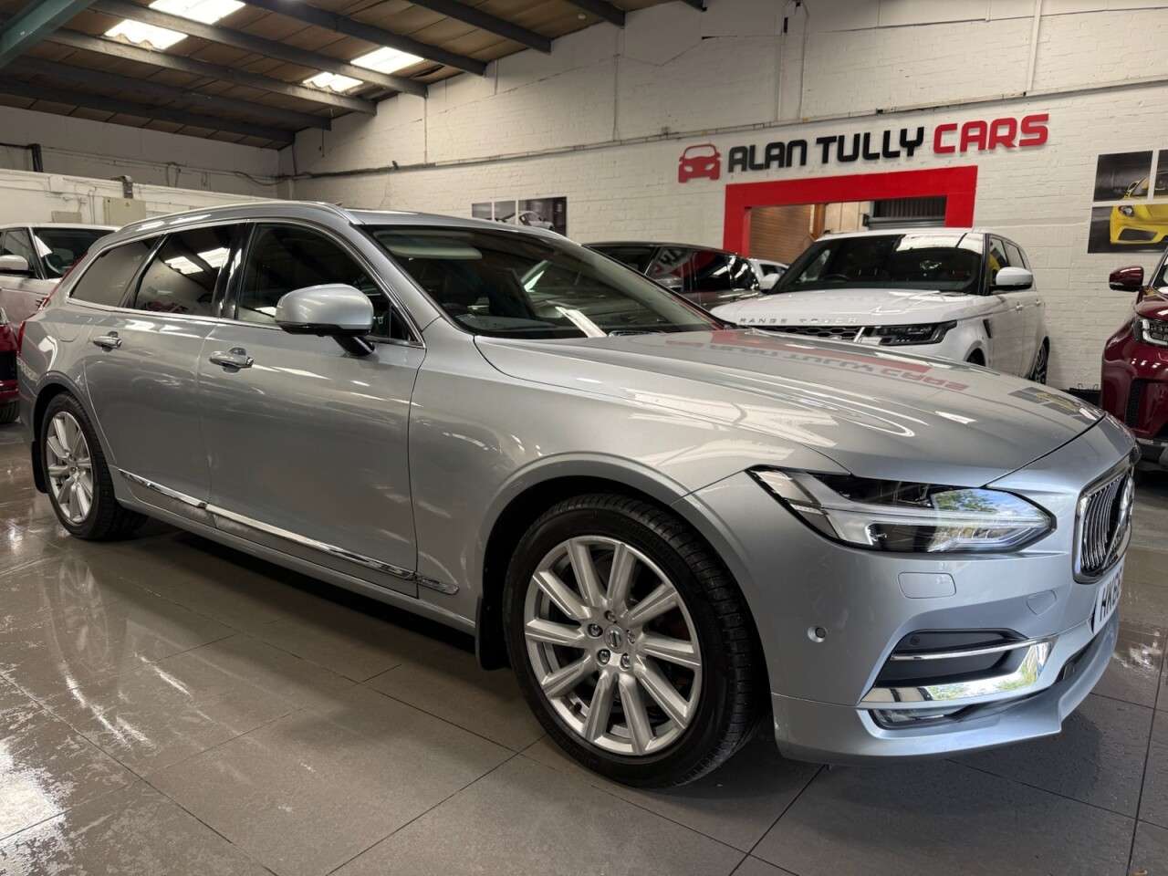 A 2016 VOLVO V90 2.0 D5 PowerPulse Inscription Estate 5dr Diesel Auto AWD Euro 6 (s/s) (235 A 2016 VOLVO V90 2.0 D5 PowerPulse Inscription Estate 5dr Diesel Auto AWD Euro 6 (s/s) (235