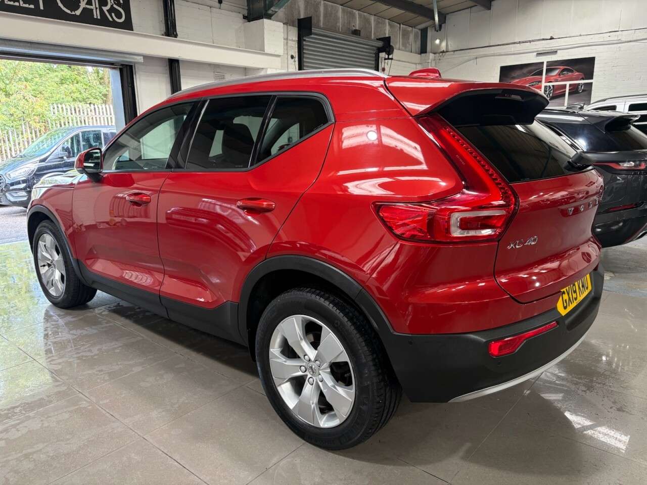 2019 VOLVO XC40 2019 VOLVO XC40